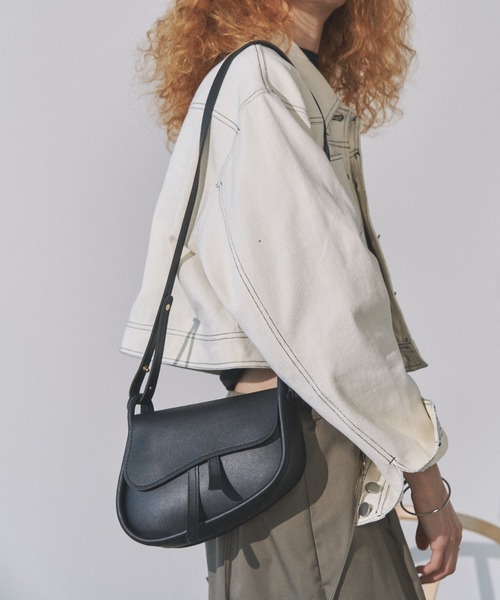 Solace（ソレイス）の「ウェーブフラップミニショルダーバッグ（ショルダーバッグ・レディース・ブラック/ホワイト・FREE）」の10枚目の写真