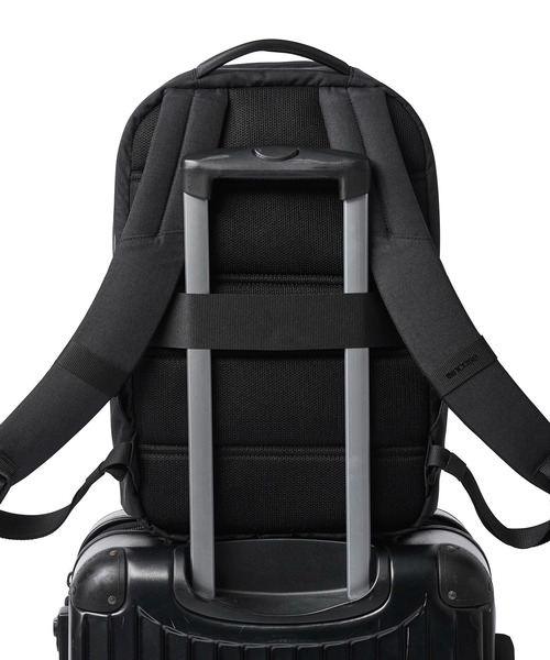 Incase Crosstown Compact Backpack-Black（ビジネスバッグ）｜incase