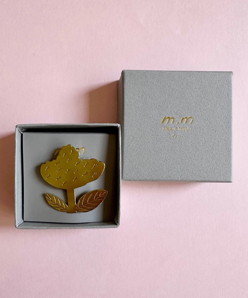COMMON WARE（コモンウェアー）の「4on:Matsuo Miyuki Brass Brooch 松尾みゆき ブラスプローチ（ブローチ/コサージュ・レディース・B/A/C/D/E/F・FREE）」の2枚目の写真
