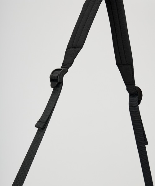 MEI(メイ)の「【MEI / メイ 】ボディバッグ ウエストポーチ ショルダー BOTTOM LINE SHOULDER(ショルダーバッグ・メンズ・ベージュ/ブラック/ライトグレー・FREE)」の7枚目の写真