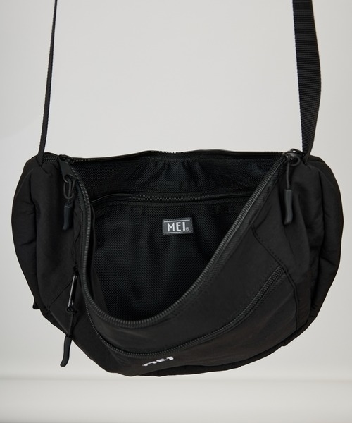 MEI(メイ)の「【MEI / メイ 】ボディバッグ ウエストポーチ ショルダー BOTTOM LINE SHOULDER(ショルダーバッグ・メンズ・ベージュ/ブラック/ライトグレー・FREE)」の9枚目の写真