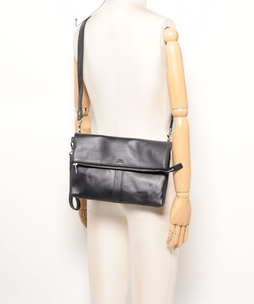 MEN'S BIGI(メンズビギ)の「【SEEKER/シーカー】2wayクラッチ&ショルダーバッグ(クラッチバッグ・メンズ・ネイビー/グリーン/ブラック・FREE)」の9枚目の写真