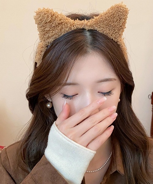 c.u.l(シーユーエル)の「ハロウィン ねこみみ もこもこ カチューシャ ヘアバンド cula1161(カチューシャ・レディース・ライトブラウン/ブラック/レッド・FREE)」の2枚目の写真