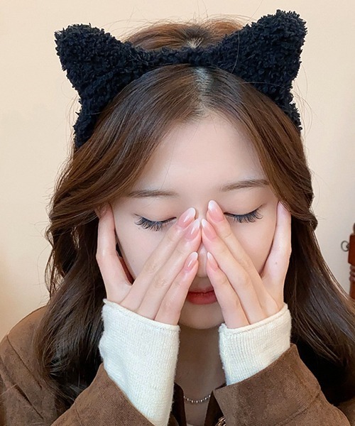 c.u.l(シーユーエル)の「ハロウィン ねこみみ もこもこ カチューシャ ヘアバンド cula1161(カチューシャ・レディース・ライトブラウン/ブラック/レッド・FREE)」の1枚目の写真