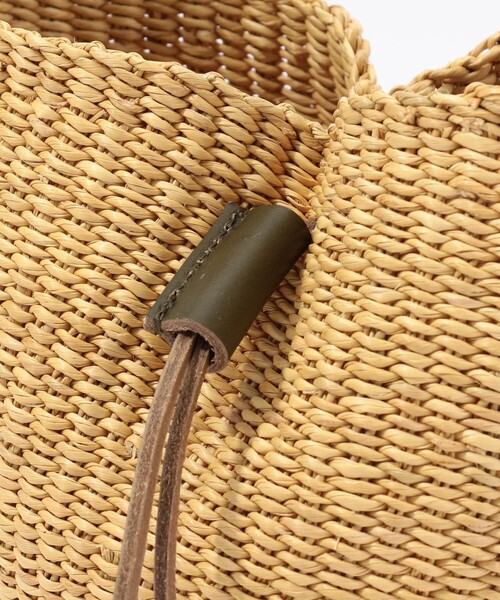 MUUN(ムーニュ)の「MUUN MINI ORBI バスケットバッグ(かごバッグ・レディース・ベージュ・FREE)」の5枚目の写真