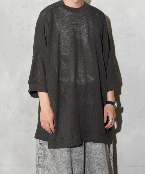 O project（オープロジェクト）の「O project / オープロジェクト BOWBOW MESH TEE バウバウ メッシュTシャツ オーバーサイズ（Tシャツ/カットソー・メンズ・ナチュラル/ブラック・MEDIUM）」の2枚目の写真