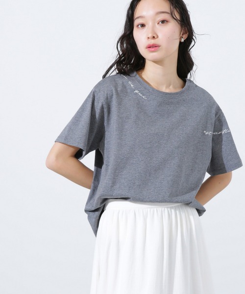 N.(N. Natural Beauty Basic)(エヌエヌナチュラルビューティーベーシック)の「ロゴ刺繍カットソー(Tシャツ/カットソー・レディース・ピンク/オフホワイト/チャコールグレー・MEDIUM)」の1枚目の写真