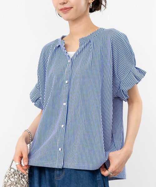 ANNA LUNA(アンナルナ)の「【ANNA LUNA】パールボタン × 袖タック が 上品映え の 旬ブラウス(シャツ/ブラウス・レディース・ブラック/オフホワイト/ブルー・MEDIUM)」の14枚目の写真