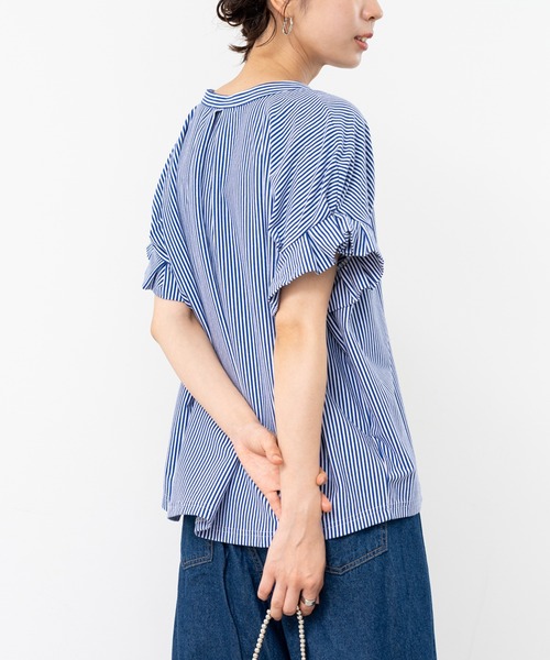 ANNA LUNA(アンナルナ)の「【ANNA LUNA】パールボタン × 袖タック が 上品映え の 旬ブラウス(シャツ/ブラウス・レディース・ブラック/オフホワイト/ブルー・MEDIUM)」の20枚目の写真