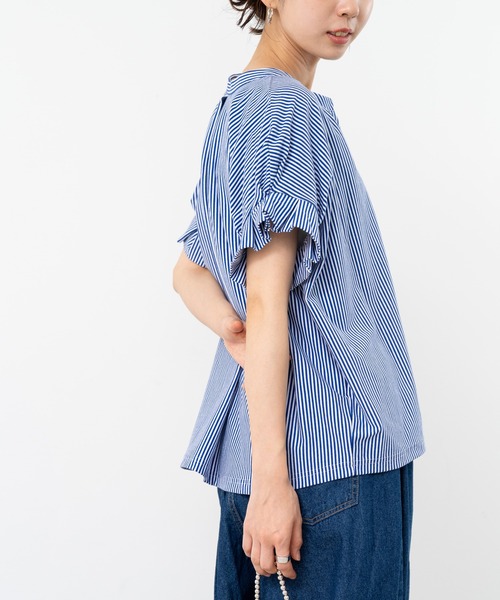 ANNA LUNA(アンナルナ)の「【ANNA LUNA】パールボタン × 袖タック が 上品映え の 旬ブラウス(シャツ/ブラウス・レディース・ブラック/オフホワイト/ブルー・MEDIUM)」の19枚目の写真