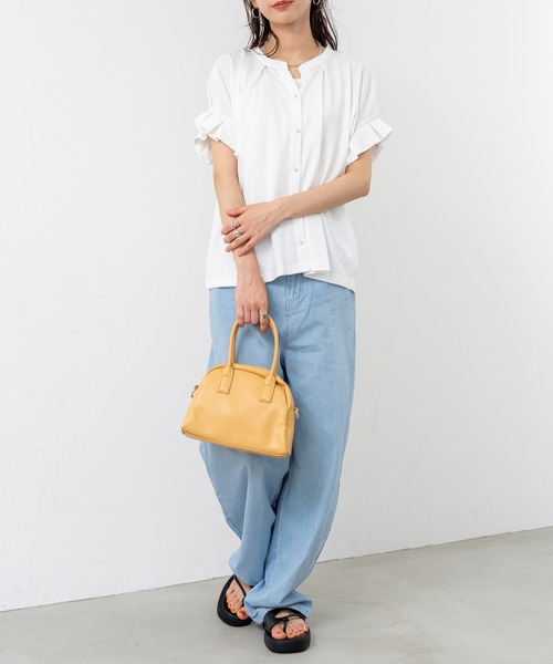 ANNA LUNA(アンナルナ)の「【ANNA LUNA】パールボタン × 袖タック が 上品映え の 旬ブラウス(シャツ/ブラウス・レディース・ブラック/オフホワイト/ブルー・MEDIUM)」の22枚目の写真