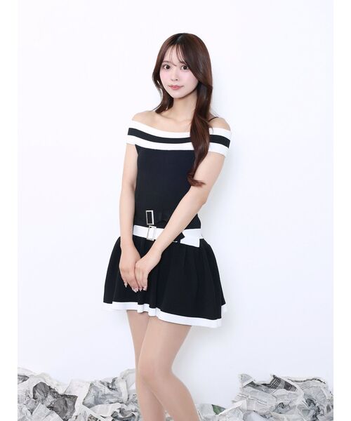 EATME（イートミー）の「ダブルベルトオフショルニットワンピース（ワンピース・レディース・アイボリー/ブラック/グレー・FREE）」の13枚目の写真