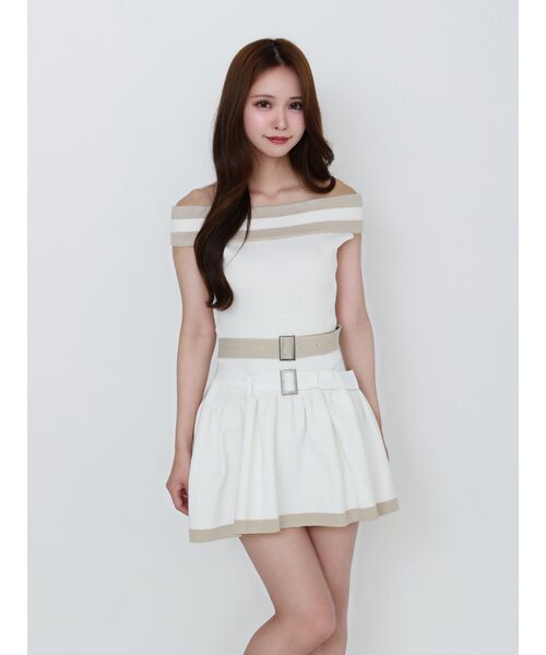 EATME（イートミー）の「ダブルベルトオフショルニットワンピース（ワンピース・レディース・アイボリー/ブラック/グレー・FREE）」の17枚目の写真