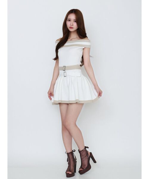 EATME（イートミー）の「ダブルベルトオフショルニットワンピース（ワンピース・レディース・アイボリー/ブラック/グレー・FREE）」の19枚目の写真