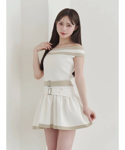 EATME（イートミー）の「ダブルベルトオフショルニットワンピース（ワンピース・レディース・アイボリー/ブラック/グレー・FREE）」の22枚目の写真