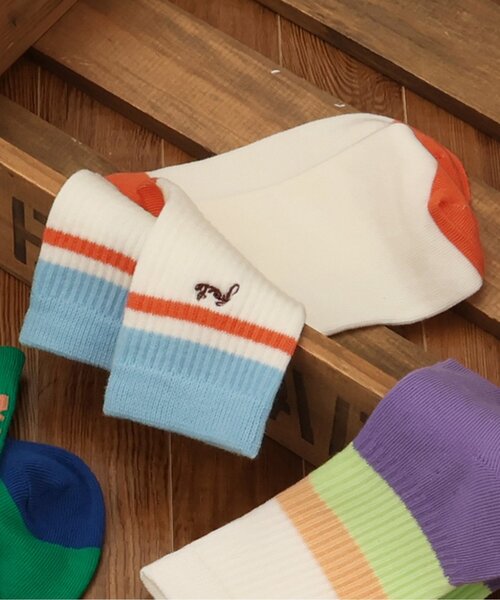 BREEZE(ブリーズ)の「ライン・ロゴソックス(ソックス/靴下・キッズ・イエロー/パープル/グリーン/レインボー/アイボリー・15 /18/21)」の5枚目の写真