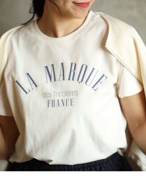 Ehre style(エーレスタイル)の「洗練された大人のロゴT迷子さんへ(Tシャツ/カットソー・レディース・アイボリー/ホワイト×ブラウン/ホワイト×ネイビー・FREE)」の7枚目の写真
