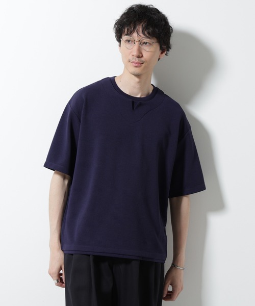 NANO universe(ナノユニバース)の「フェイクレイヤードキーネックTシャツ 半袖(Tシャツ/カットソー・メンズ・オレンジ/ネイビー/グレー系その他4・M/L)」の1枚目の写真