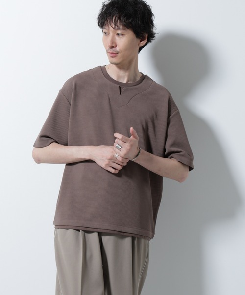 NANO universe(ナノユニバース)の「フェイクレイヤードキーネックTシャツ 半袖(Tシャツ/カットソー・メンズ・オレンジ/ネイビー/グレー系その他4・M/L)」の16枚目の写真