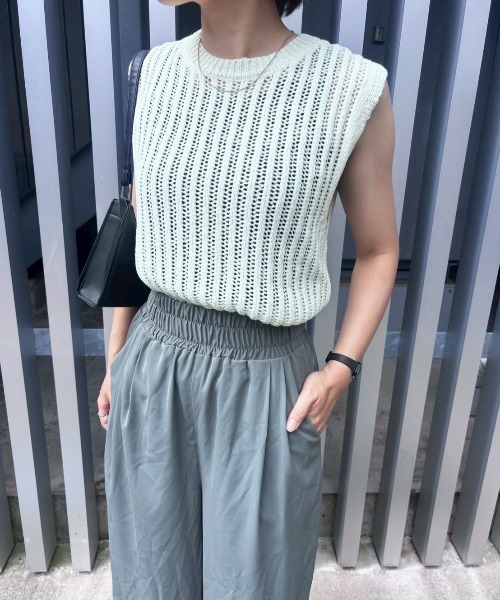 model：158cm / size：F