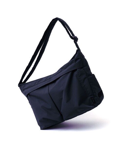 SML(エスエムエル)の「【SML/エスエムエル】別注ヘルメットショルダーバッグM(ショルダーバッグ・メンズ・グリーン/ブラック/ネイビー・FREE)」の1枚目の写真