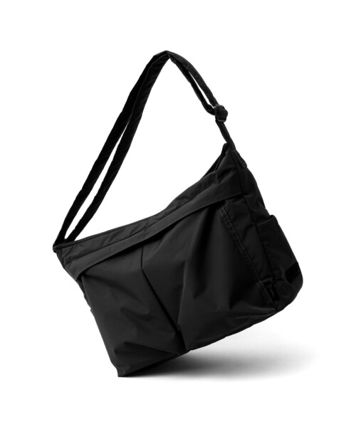 SML(エスエムエル)の「【SML/エスエムエル】別注ヘルメットショルダーバッグM(ショルダーバッグ・メンズ・グリーン/ブラック/ネイビー・FREE)」の2枚目の写真