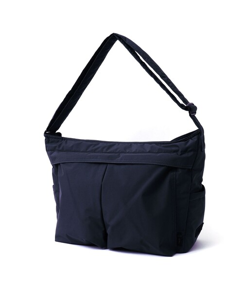 SML(エスエムエル)の「【SML/エスエムエル】別注ヘルメットショルダーバッグM(ショルダーバッグ・メンズ・グリーン/ブラック/ネイビー・FREE)」の5枚目の写真