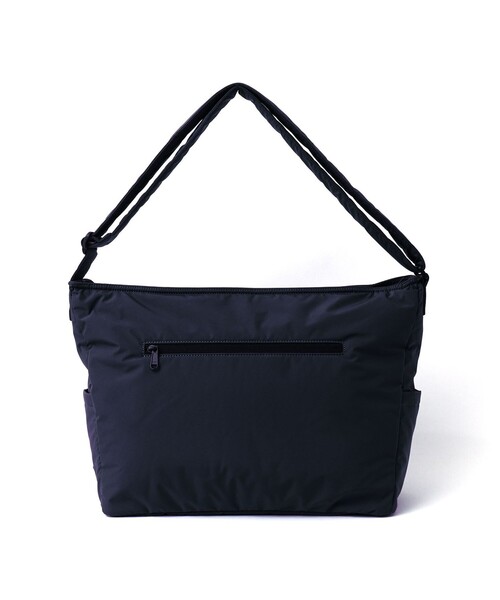 SML(エスエムエル)の「【SML/エスエムエル】別注ヘルメットショルダーバッグM(ショルダーバッグ・メンズ・グリーン/ブラック/ネイビー・FREE)」の6枚目の写真