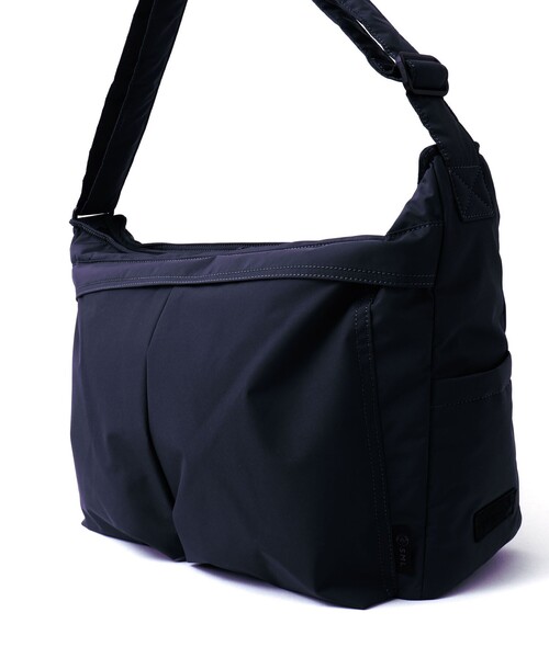 SML(エスエムエル)の「【SML/エスエムエル】別注ヘルメットショルダーバッグM(ショルダーバッグ・メンズ・グリーン/ブラック/ネイビー・FREE)」の7枚目の写真