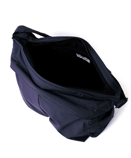 SML(エスエムエル)の「【SML/エスエムエル】別注ヘルメットショルダーバッグM(ショルダーバッグ・メンズ・グリーン/ブラック/ネイビー・FREE)」の8枚目の写真