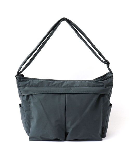 SML(エスエムエル)の「【SML/エスエムエル】別注ヘルメットショルダーバッグM(ショルダーバッグ・メンズ・グリーン/ブラック/ネイビー・FREE)」の9枚目の写真