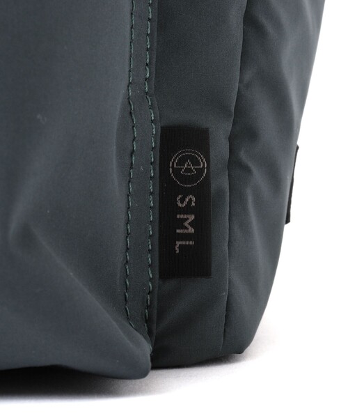SML(エスエムエル)の「【SML/エスエムエル】別注ヘルメットショルダーバッグM(ショルダーバッグ・メンズ・グリーン/ブラック/ネイビー・FREE)」の14枚目の写真