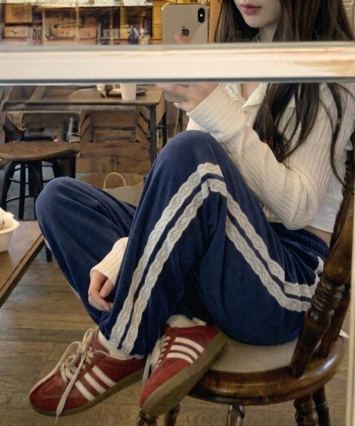 Teem Store（チームストア）の「韓国風 サイドレースラインスウェットパンツ イージーパンツ ウエストゴム＆紐付き（スウェットパンツ・レディース・ネイビー/グレー/ブラック・M/L）」の11枚目の写真
