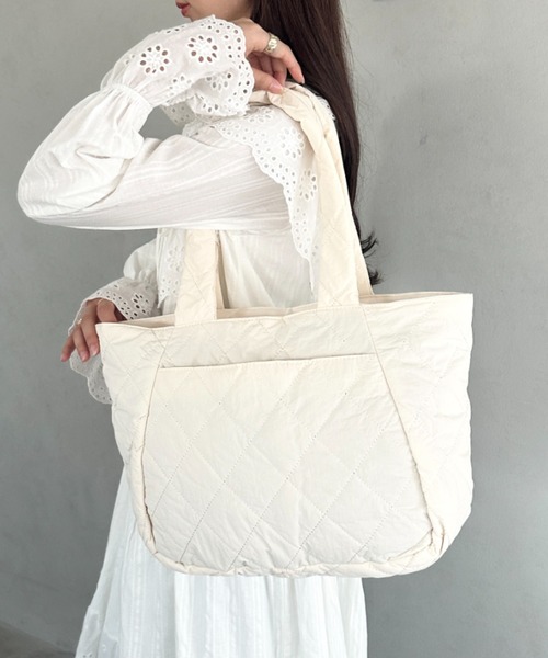 ホワイト キルティング マザーズバッグ セール】ファスナー付きキルティング軽量トートバッグ マザーズバッグ
