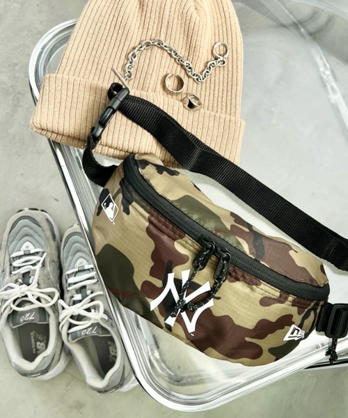 NEW ERA(ニューエラ)の「NEW ERA (ニューエラ)/MLB MINI WAIST BAG /軽量 ロゴプリント ボディバッグ ウエストバッグ ウエストポーチ ヒップサック(ボディバッグ/ウエストポーチ・レディース・ブラウン系カモフラージュ/ブラック/ブラック系その他・FREE)」の5枚目の写真