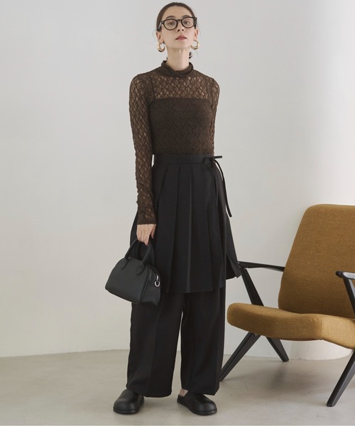 ANGIE（アンジー）の「【セットアイテム/単品着用可能】ラッププリーツスカート付き スラックスパンツ（スラックス・レディース・ブラック/チャコール・FREE）」の2枚目の写真