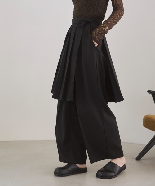 ANGIE（アンジー）の「【セットアイテム/単品着用可能】ラッププリーツスカート付き スラックスパンツ（スラックス・レディース・ブラック/チャコール・FREE）」の16枚目の写真