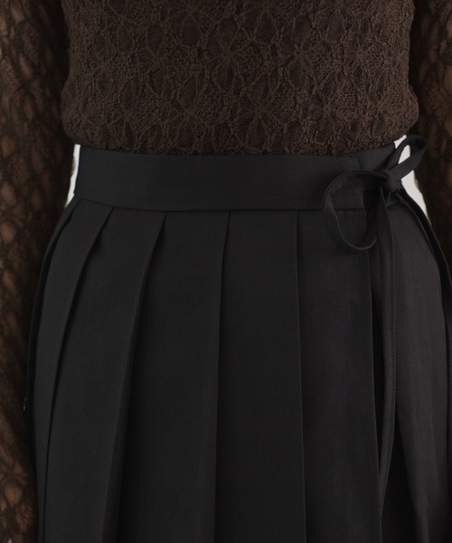 ANGIE（アンジー）の「【セットアイテム/単品着用可能】ラッププリーツスカート付き スラックスパンツ（スラックス・レディース・ブラック/チャコール・FREE）」の7枚目の写真