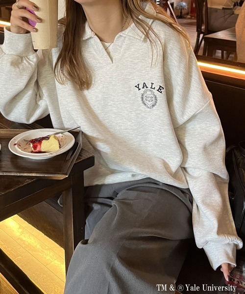 FIRST MOOD（ファーストムード）の「FIRSTMOOD別注【YALE】襟付きオーバーサイズ裏起毛スウェット（スウェット・レディース・オートミール/ネイビー・MEDIUM）」の22枚目の写真