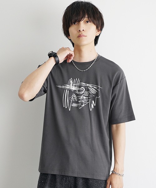 MinoriTY(マイノリティ)の「【MinoriTY】ソフトタッチ×厚手仕立て落書き風箔プリントTシャツ 半袖Tシャツ メンズ 夏服(Tシャツ/カットソー・メンズ・スミクロ/オフホワイト・L/M/S)」の7枚目の写真