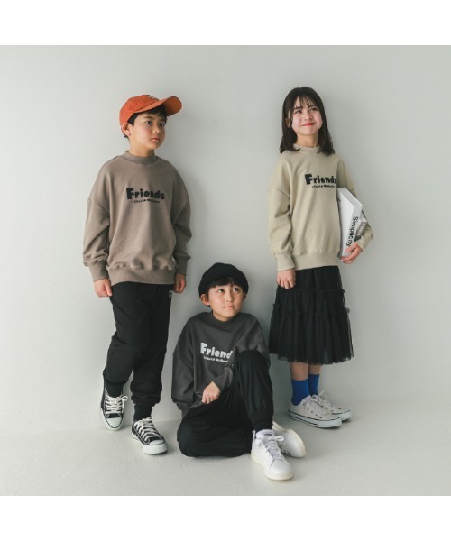 jeans-b（ジーンズベー）の「ジーンズベー FRIENDS　トレーナー（スウェット・キッズ・サンドベージュ/ベージュ/チャコールグレー・150cm/140cm/160cm/130cm）」の13枚目の写真