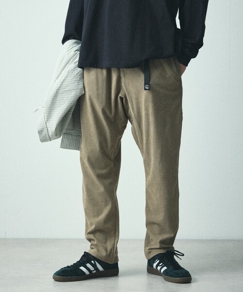 FREAK'S STORE（フリークスストア）の「限定展開 ベーシックシルエット コーデュロイ クライミング パンツ / テーパードシルエット（その他パンツ・メンズ・オリーブ/ブラウン/ブラック/チャコールグレー/ベージュ・MEDIUM/SMALL/LARGE）」の4枚目の写真