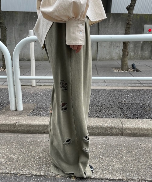 Ameri（アメリ）の「SULFUR DYEING WIDE SWEAT PANTS（スウェットパンツ・レディース・ブラック/カーキ/ピンク・SMALL/MEDIUM）」の9枚目の写真
