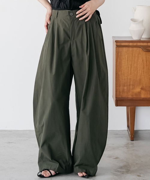 mili an deni(ミリアンデニ)の「ミリタリーカーブパンツ(チノパンツ・レディース・オフホワイト/カーキ・M)」の17枚目の写真