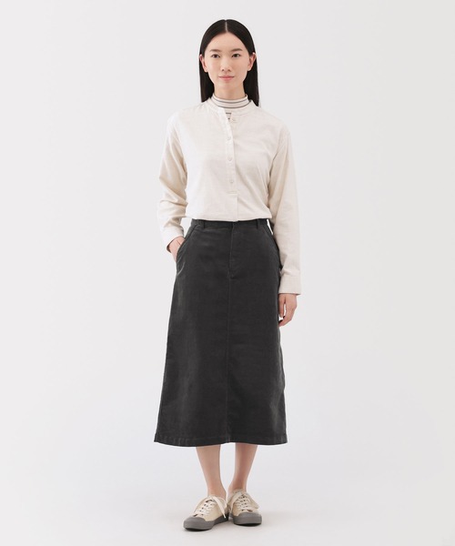 無印良品（ムジルシリョウヒン）の「婦人　ストレッチコーデュロイ　ナロースカート（スカート・レディース・ダークグレー/アイボリー/ネイビー・XL/L/M/S）」の9枚目の写真