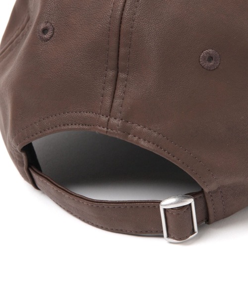 LAKOLE（ラコレ）の「フェイクレザーキャップ / 587436（キャップ・レディース・チャコール/ブラウン・FREE）」の6枚目の写真