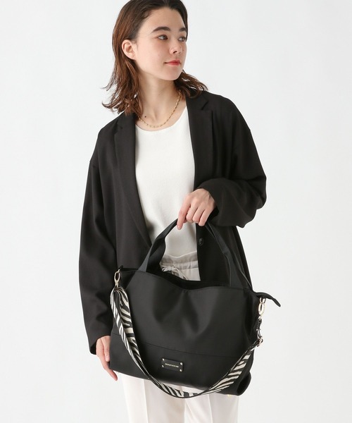 Elura(エルーラ)の「撥水ベルト2WAYトート/579691(トートバッグ・レディース・ブラック/ベージュ/クリーム/キャメル/カーキ/グレー・FREE)」の8枚目の写真