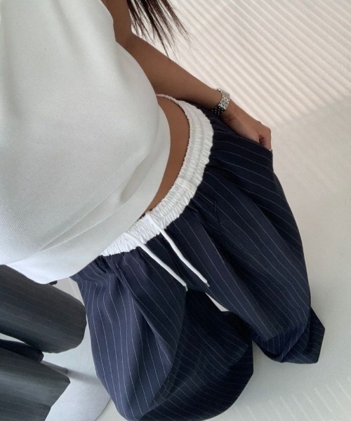 FAVORITO(ファヴォリート)の「ドローストリングパッチワークストライプ柄ワイドパンツ(その他パンツ・レディース・グレー/ネイビー・F)」の3枚目の写真