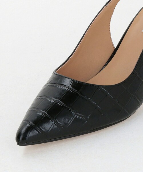 UNITED ARROWS(ユナイテッドアローズ)の「ポインテッドトゥ スリングバック パンプス(パンプス・レディース・オフホワイト/その他1・36/38/37h/36h/35h/37/35)」の16枚目の写真