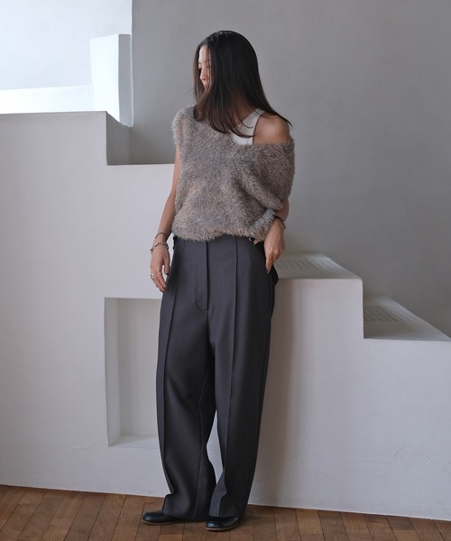 AKTE(アクテ)の「Vネックラメシャギーニットベスト(ベスト・レディース・ベージュ系/グレー系・FREE)」の22枚目の写真